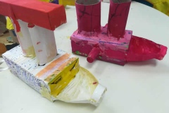 Construções com material de desperdício